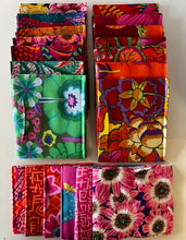 Load image into Gallery viewer, Free Spirit 20pc 'Bright' Fat Quarters