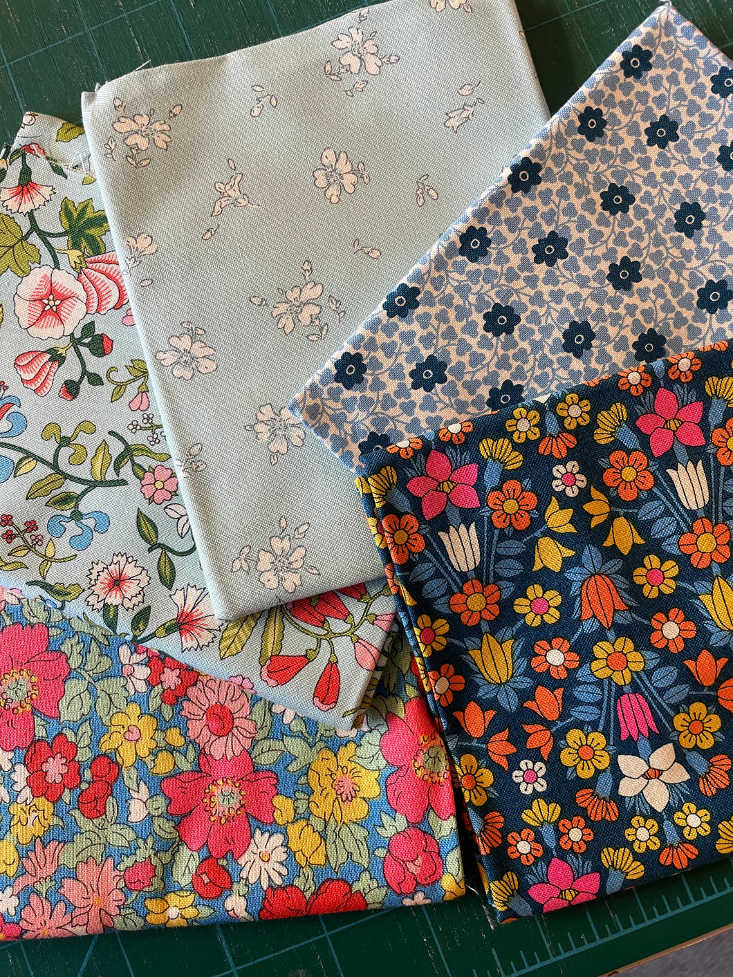 Flower Show Collection Fat Quarter Bundle Blue