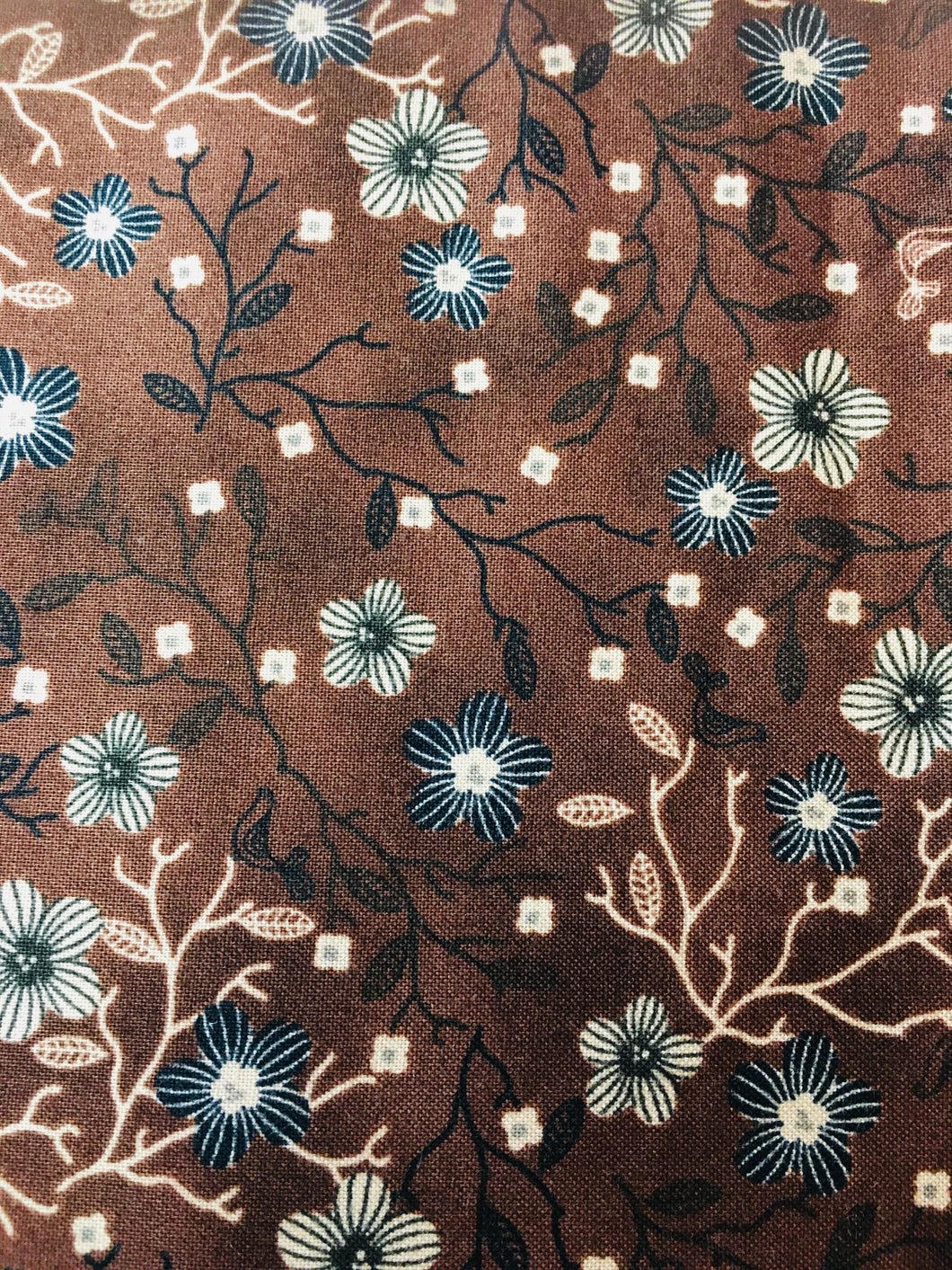 Quilter Basic Style - Brown Flowers